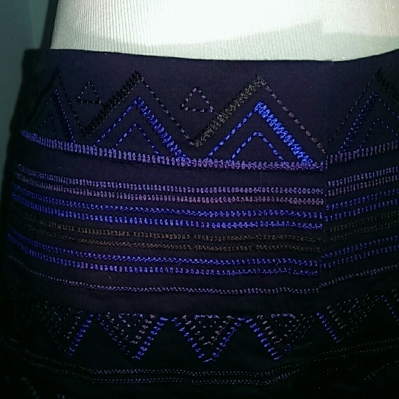 WHITE HOUSE BLACK MARKET Embroidered Ethnic Shorts - Picture 3 of 5